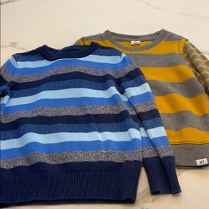 2 boys Gap sweaters EUC